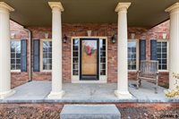 907 Woodland Avenue, Papillion, NE 68046