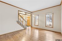 907 Woodland Avenue, Papillion, NE 68046