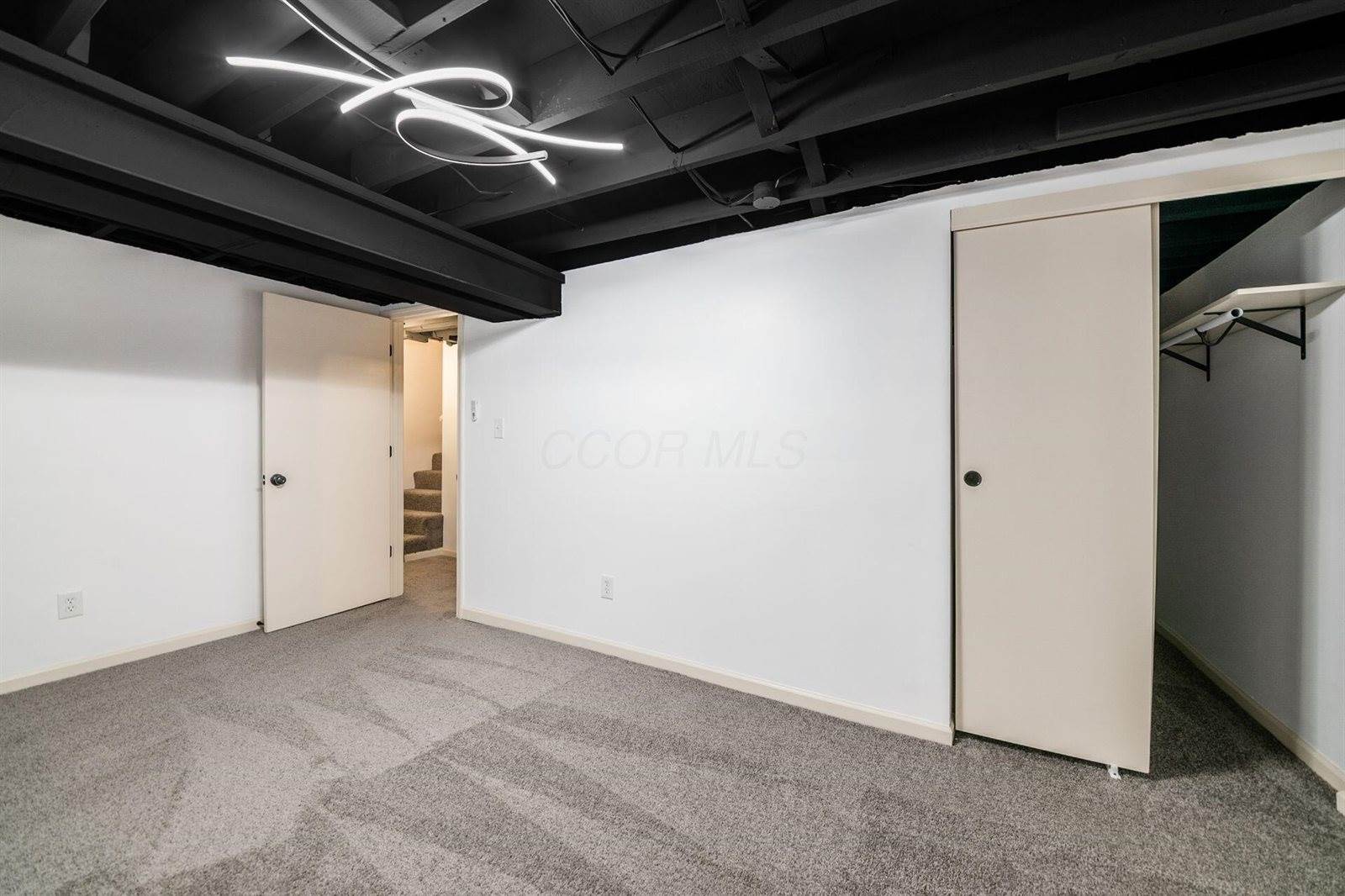 2350 Edenburgh Drive South, Columbus, OH 43219