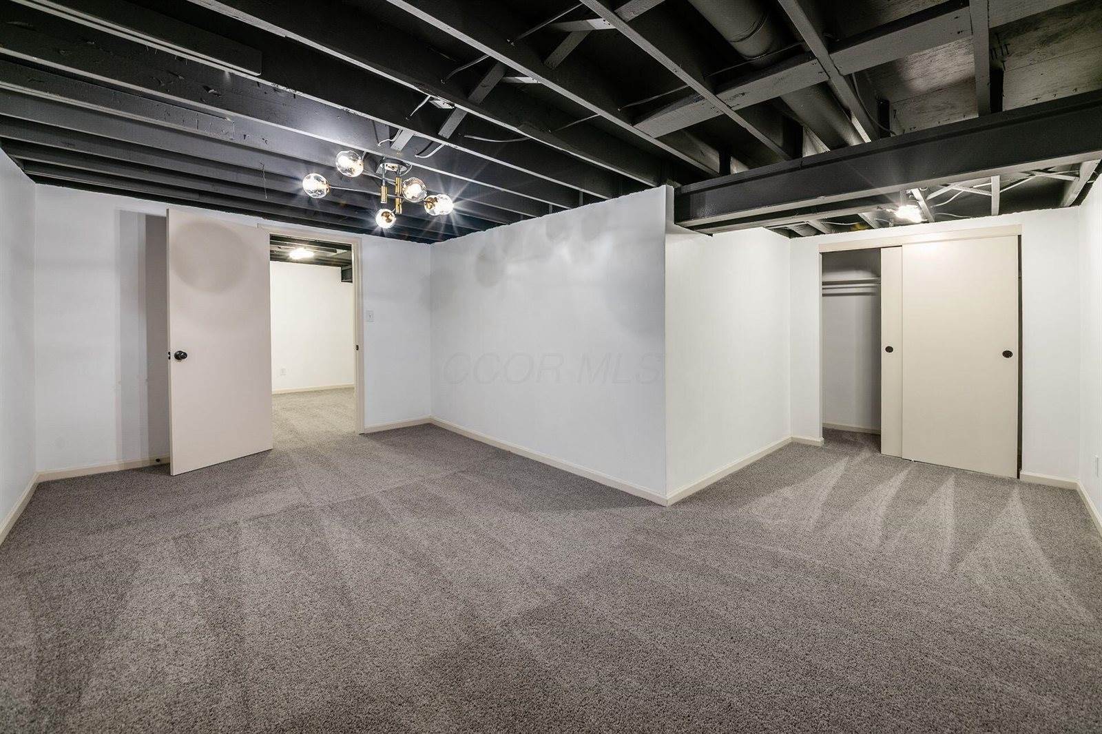 2350 Edenburgh Drive South, Columbus, OH 43219