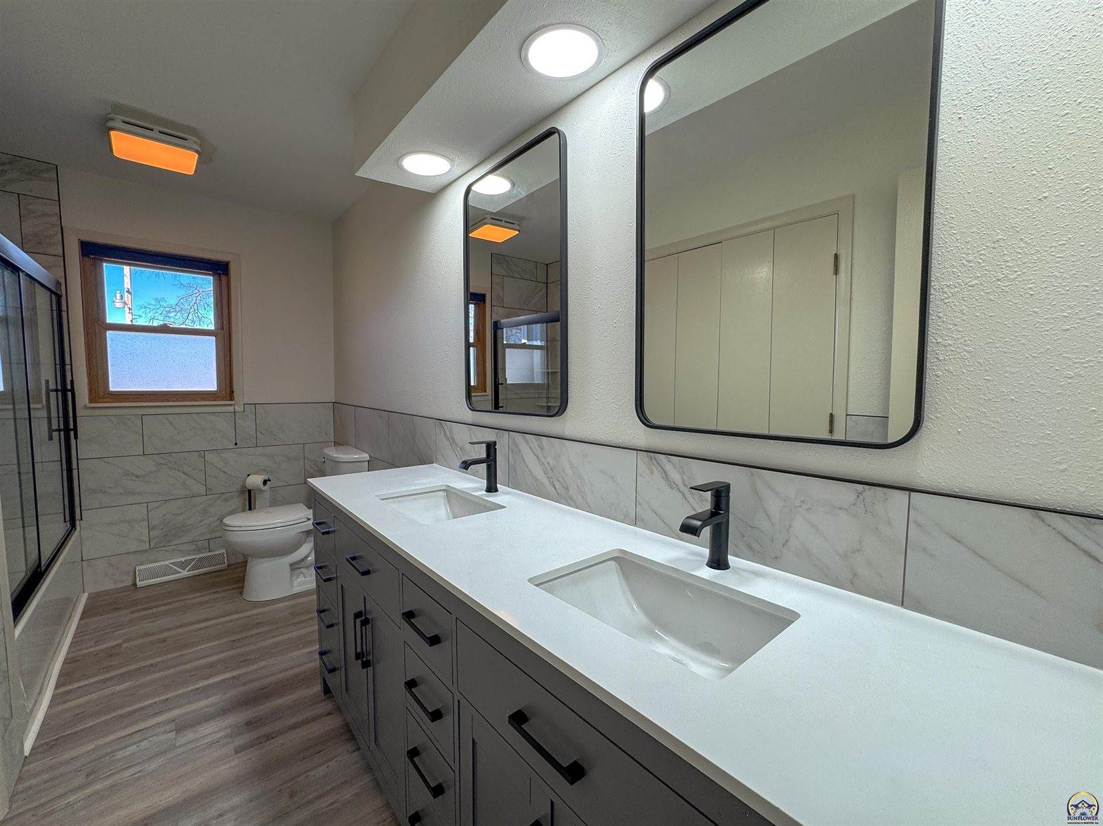 4330 SE 25th ST, Topeka, KS 66605