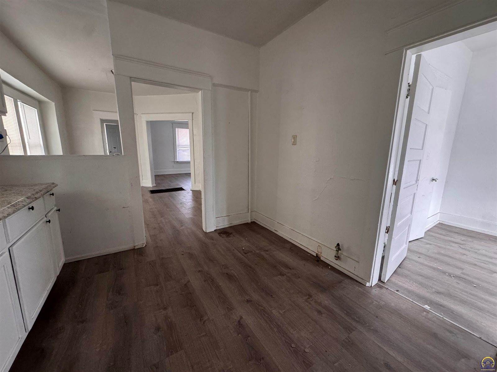 216 SE Lake St, Topeka, KS 66607