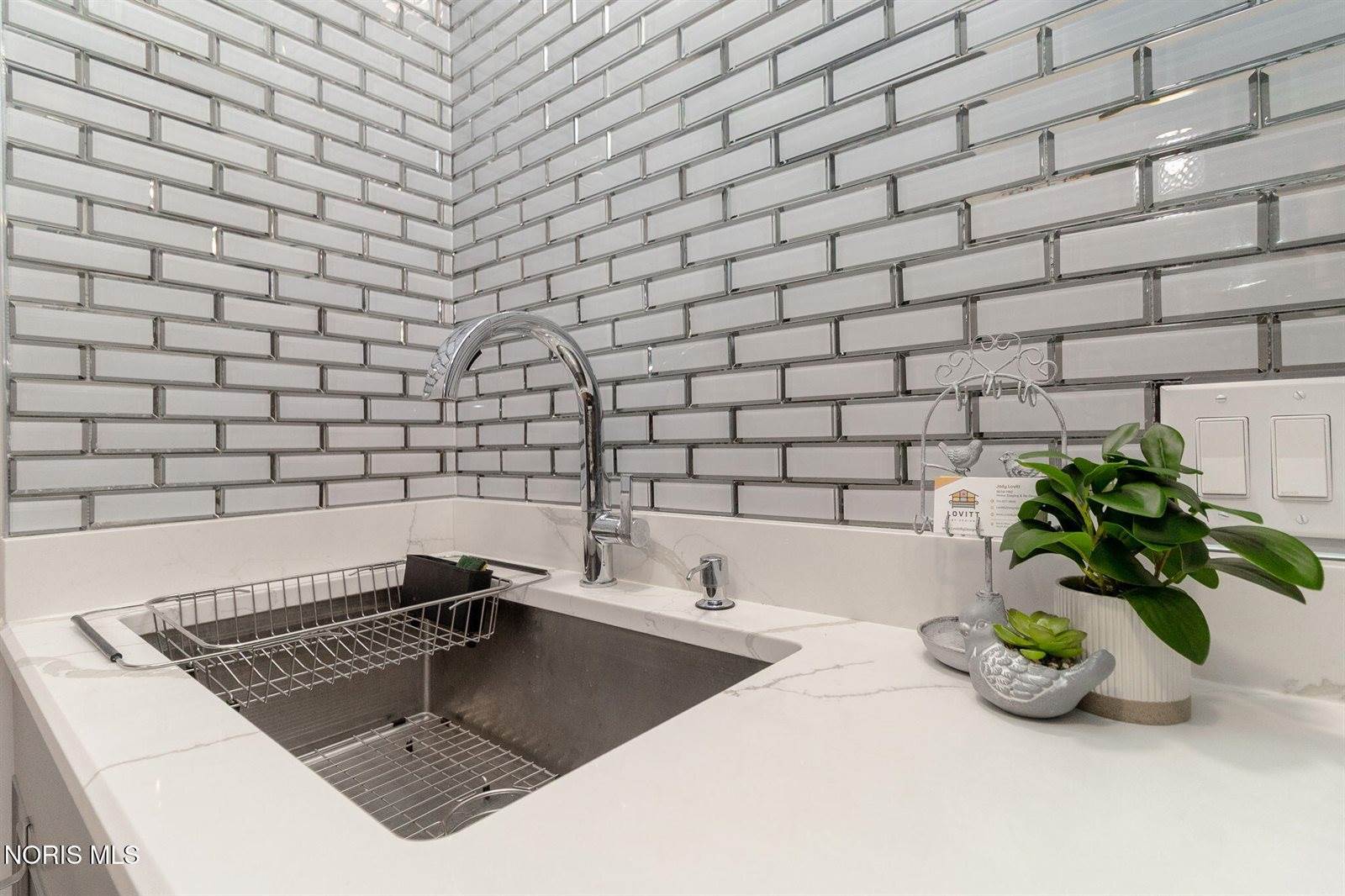 3158 Oak Grove Place, Toledo, OH 43613