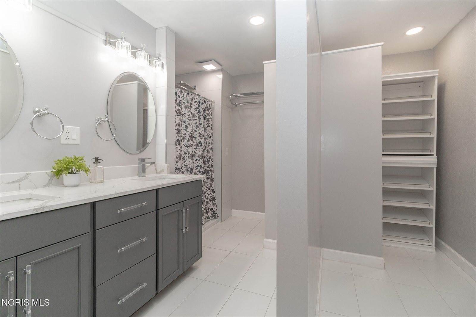 3158 Oak Grove Place, Toledo, OH 43613