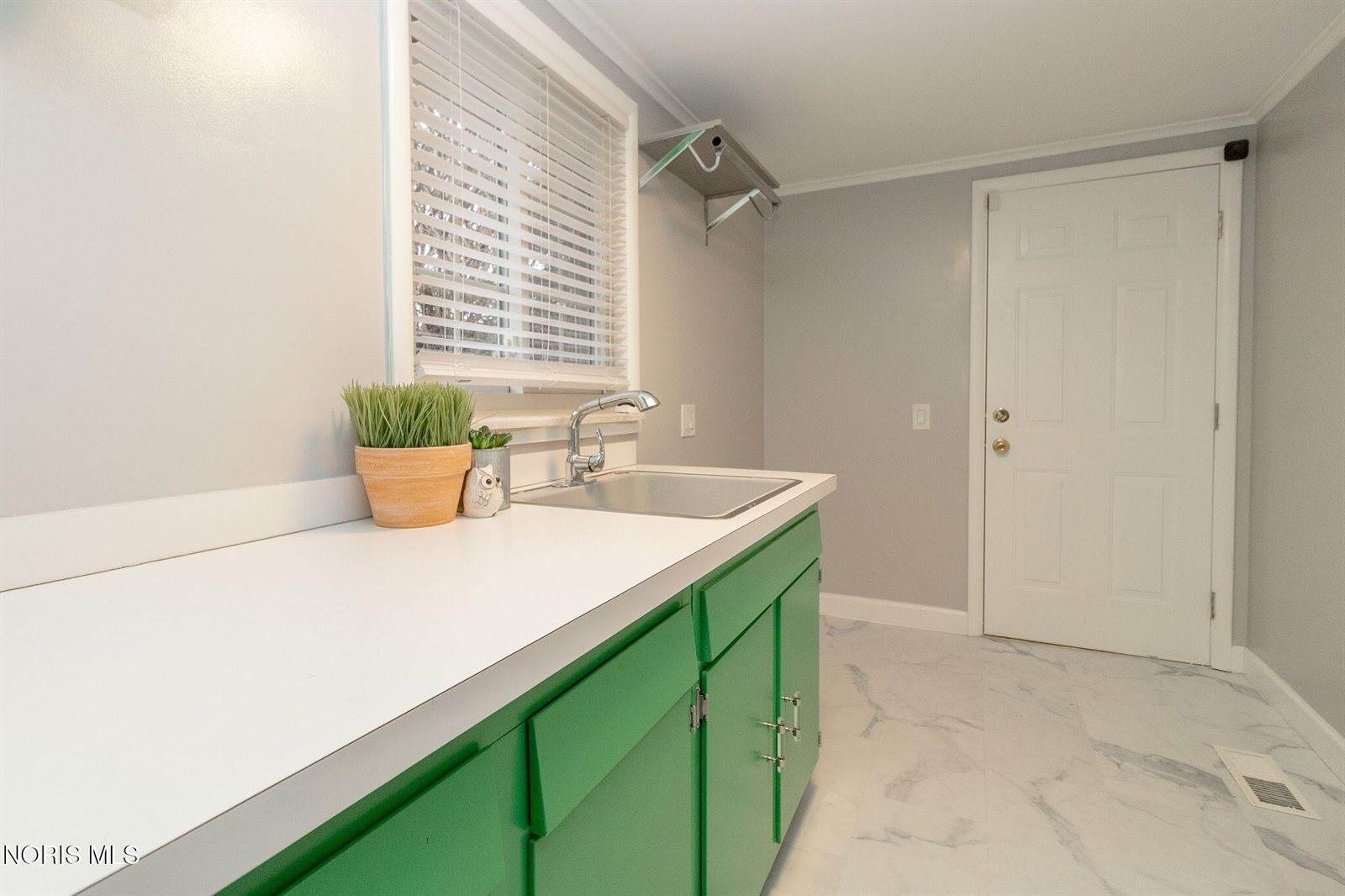 3158 Oak Grove Place, Toledo, OH 43613