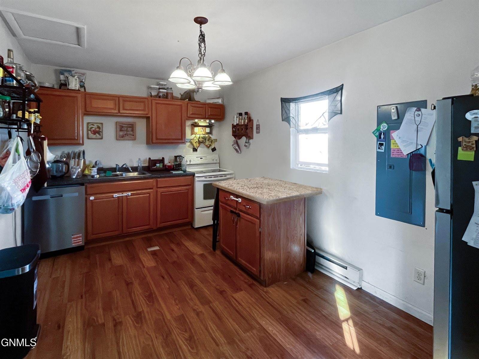 1024 W Broadway, Williston, ND 58801