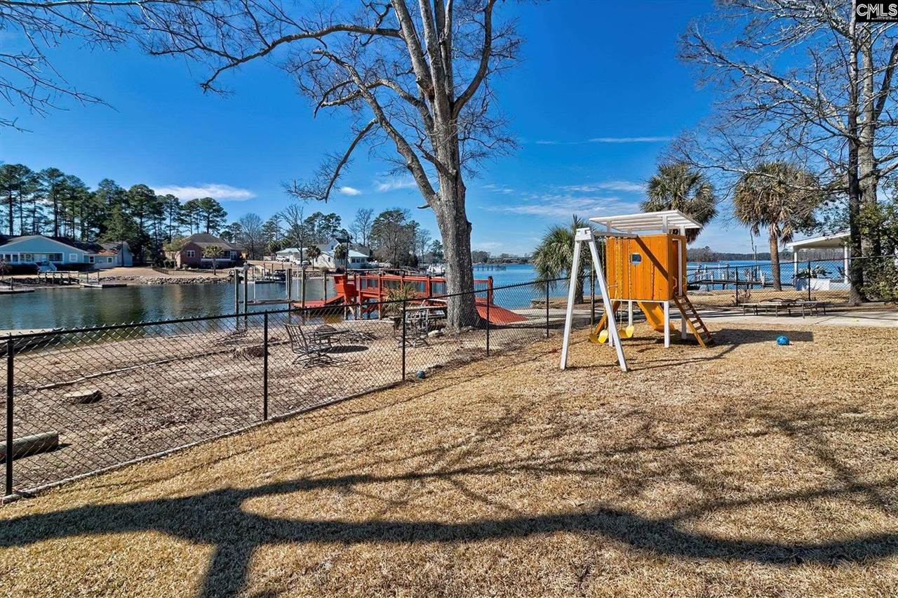 417 Dot, Gilbert, SC 29054