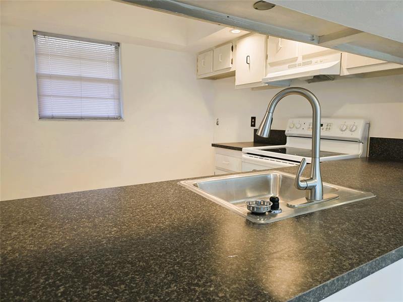 7173 Orange Dr 120, Davie, FL 33314