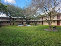 7173 Orange Dr 120, Davie, FL 33314