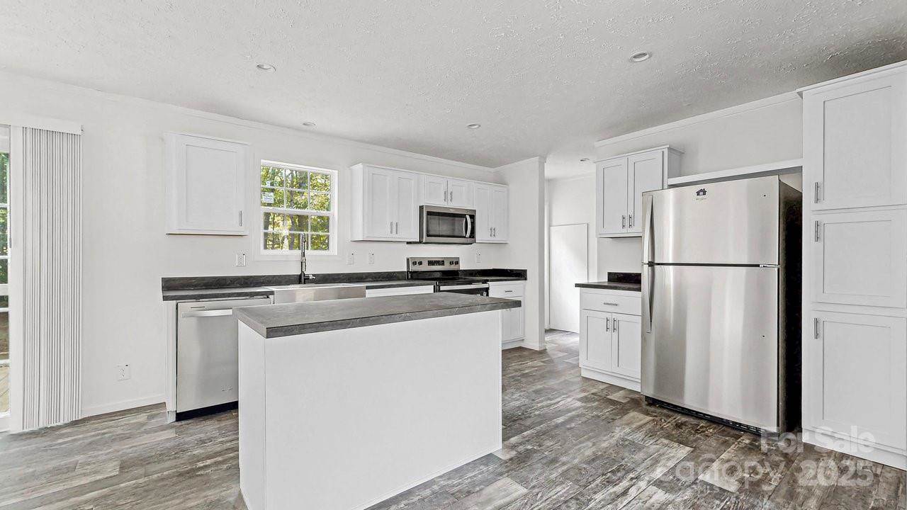 125 Apple Tree Lane, Statesville, NC 28677