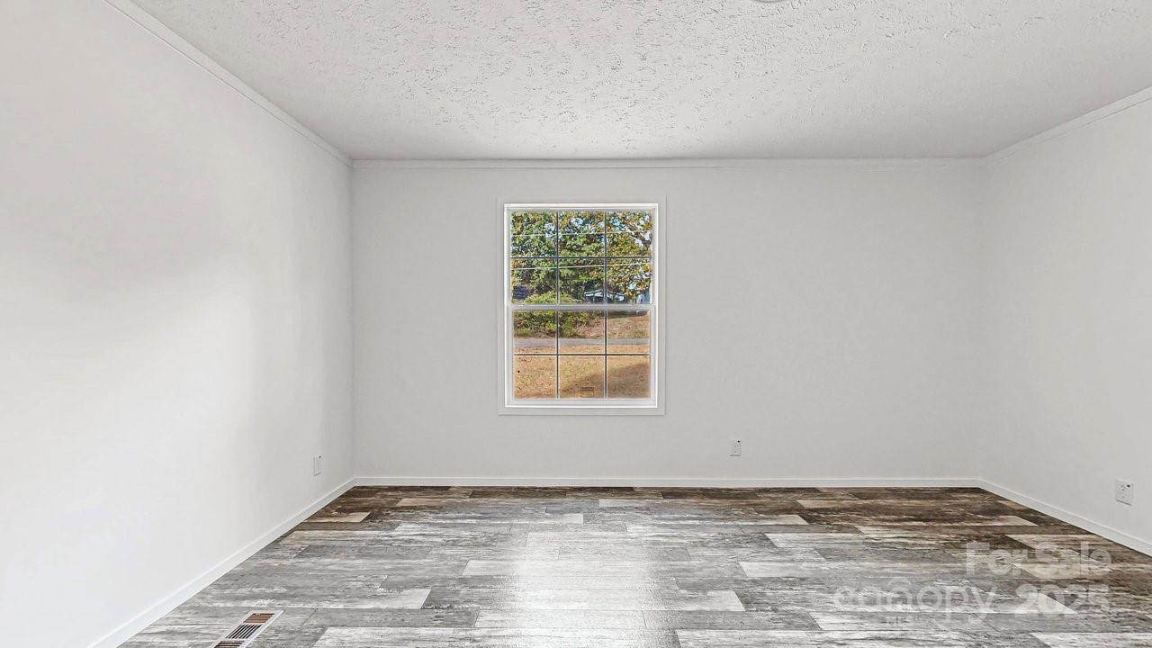 125 Apple Tree Lane, Statesville, NC 28677