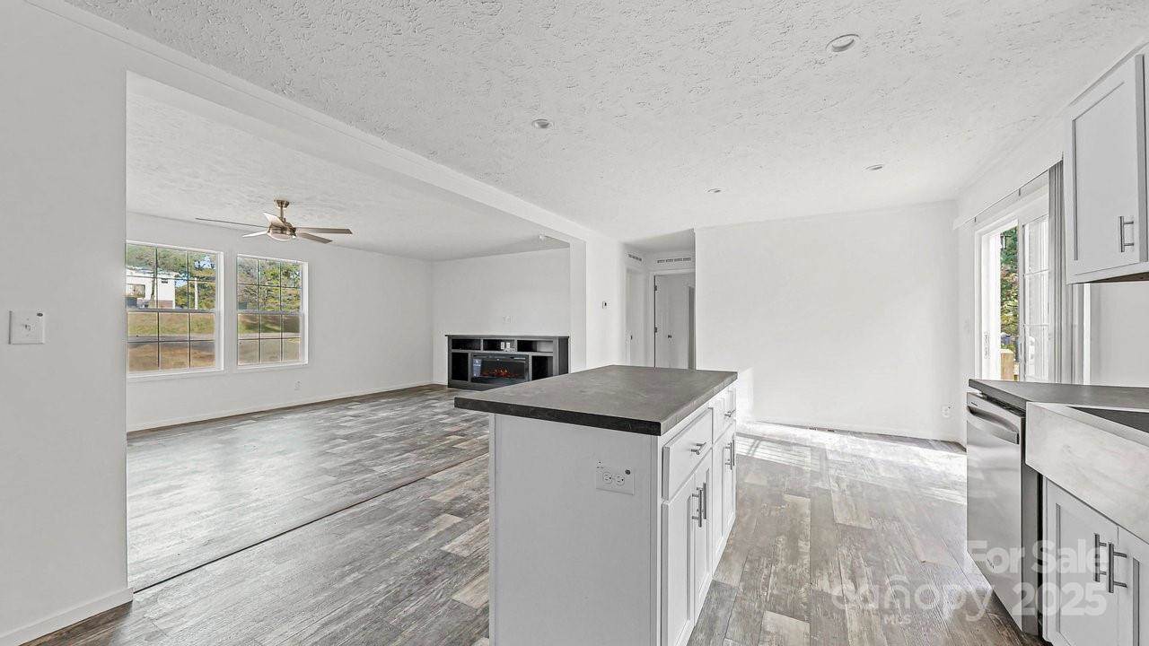 125 Apple Tree Lane, Statesville, NC 28677