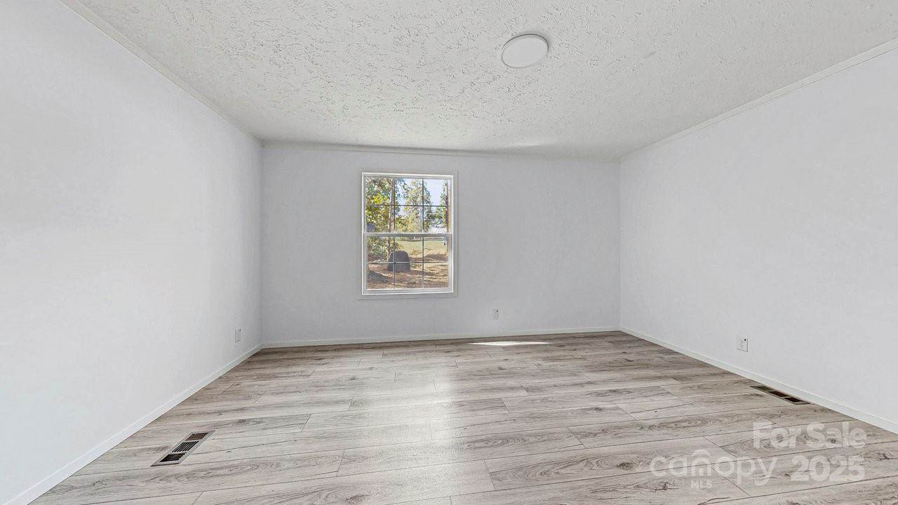 105 Apple Tree Lane, Statesville, NC 28677