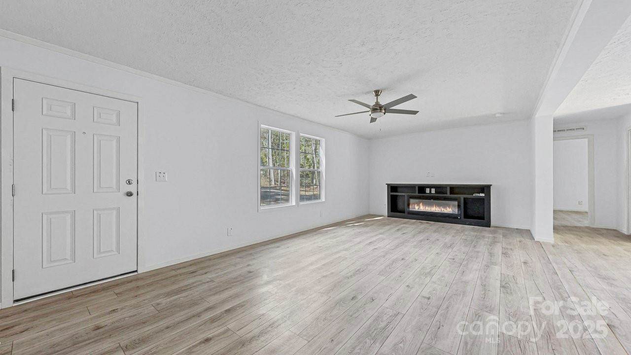 105 Apple Tree Lane, Statesville, NC 28677