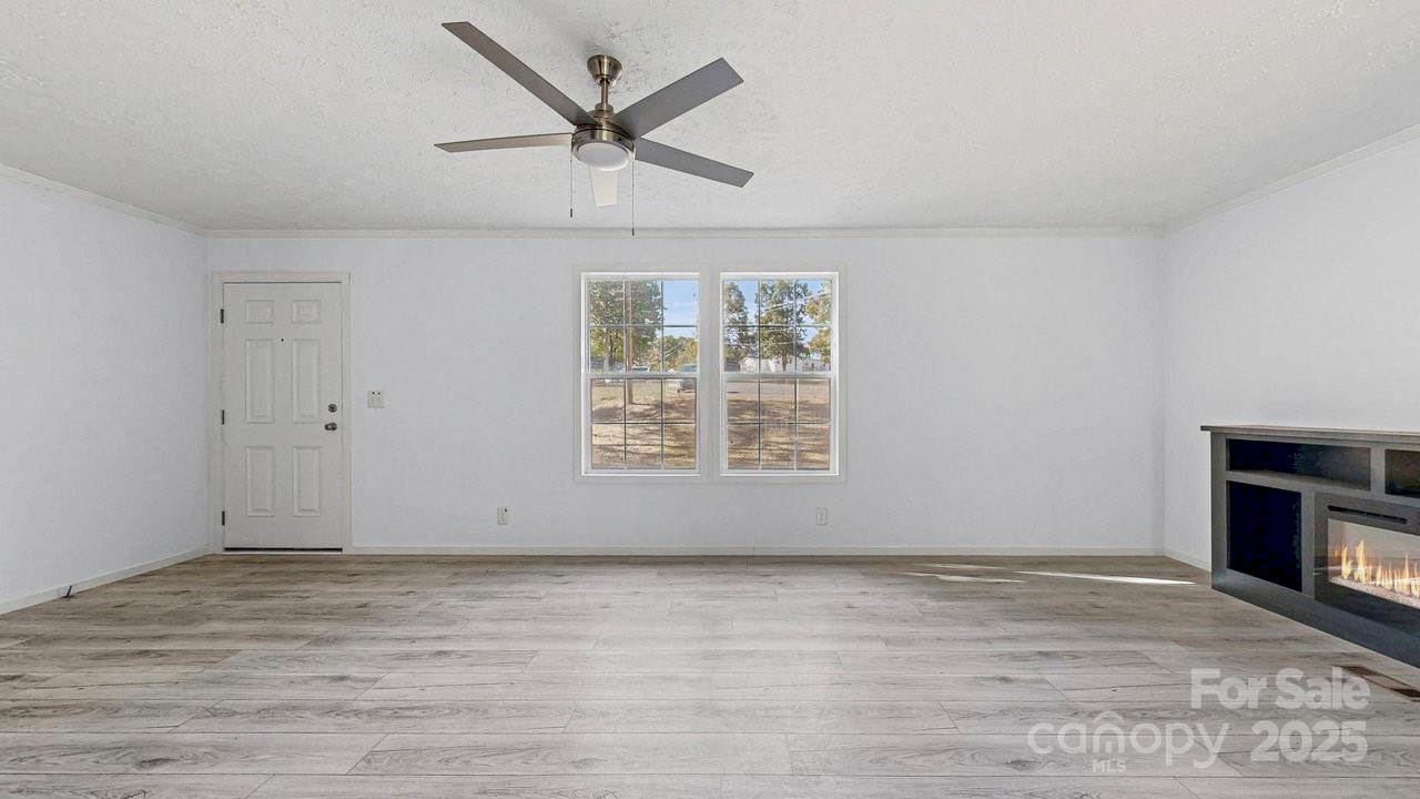 105 Apple Tree Lane, Statesville, NC 28677