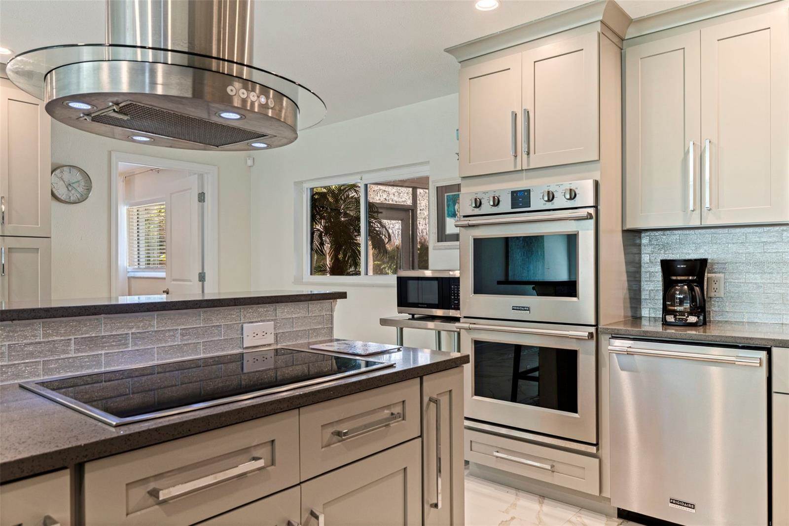 153 58TH Avenue South, Saint Petersburg, FL 33705