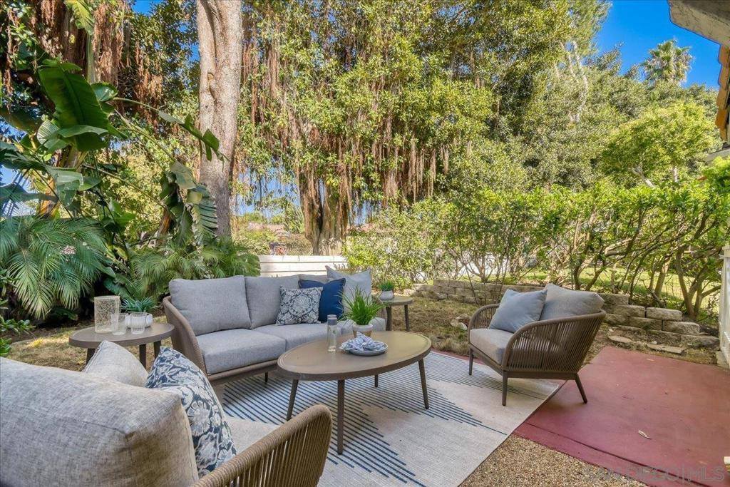 3504 Woodland Way, Carlsbad, CA 92008