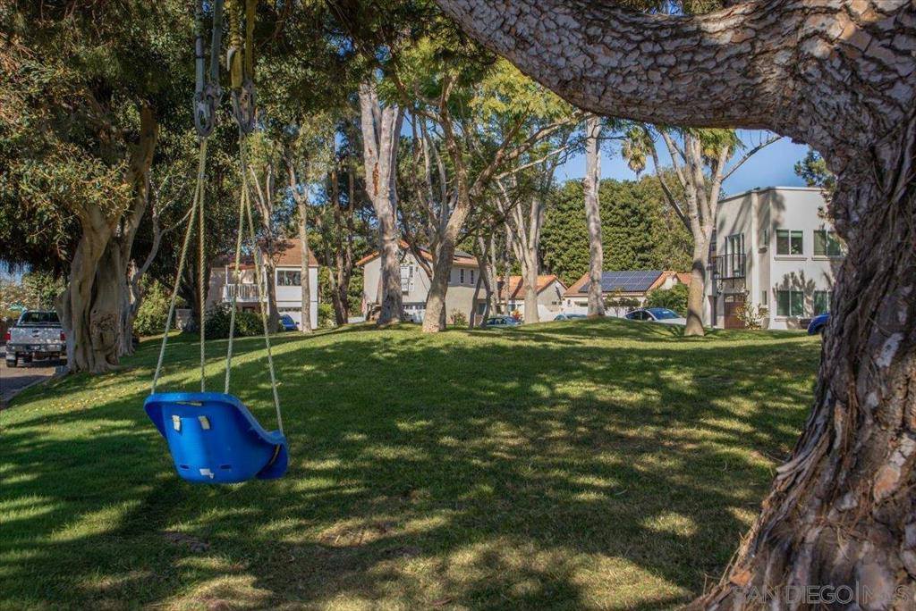 3504 Woodland Way, Carlsbad, CA 92008