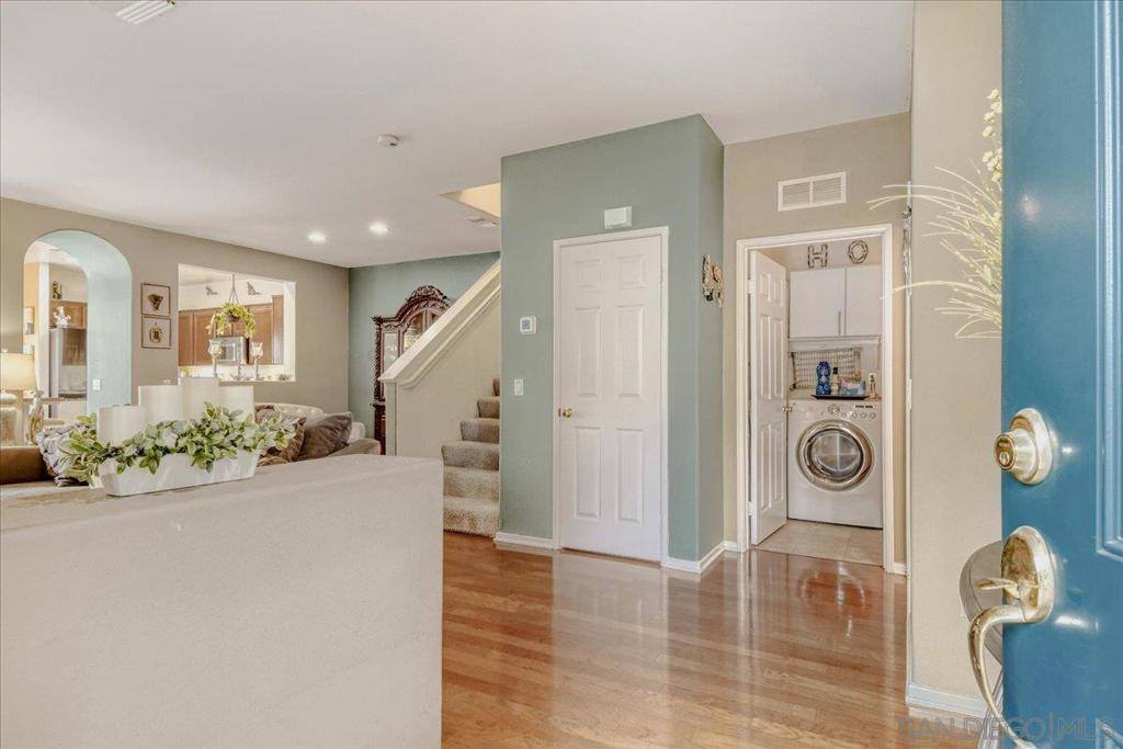 6373 Avenida De Las Vistas, San Diego, CA 92154