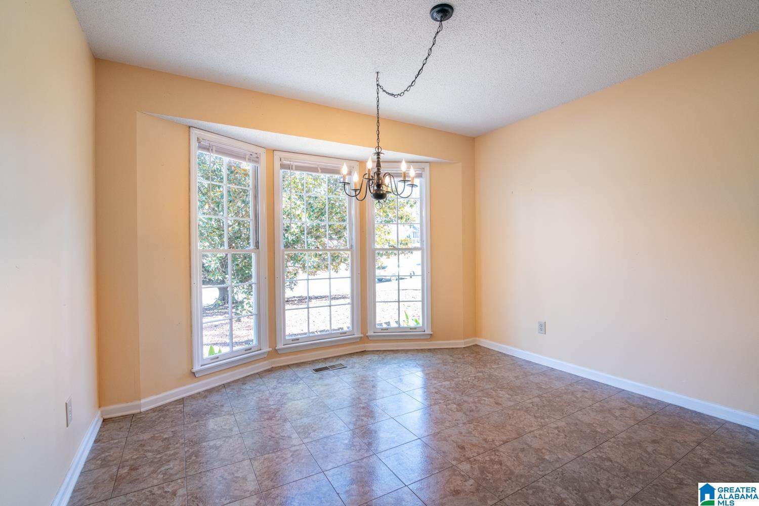 4049 Cross Grove Circle, Birmingham, AL 35242