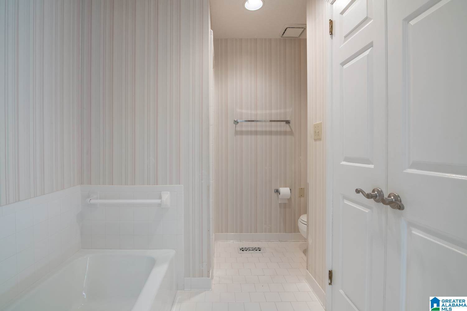 4049 Cross Grove Circle, Birmingham, AL 35242