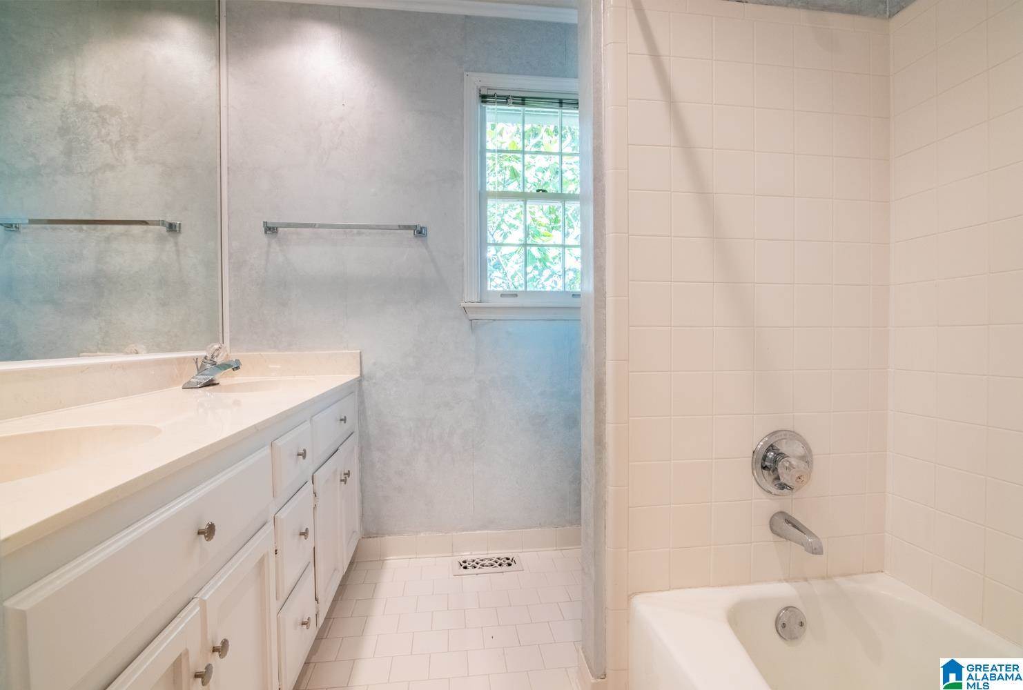 4049 Cross Grove Circle, Birmingham, AL 35242