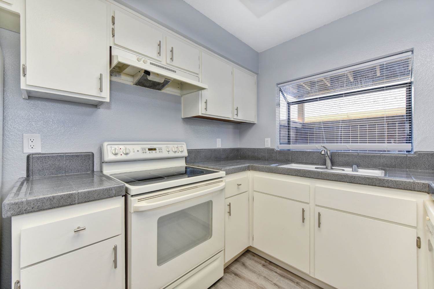 7975 Arcade Lake Lane, Citrus Heights, CA 95610