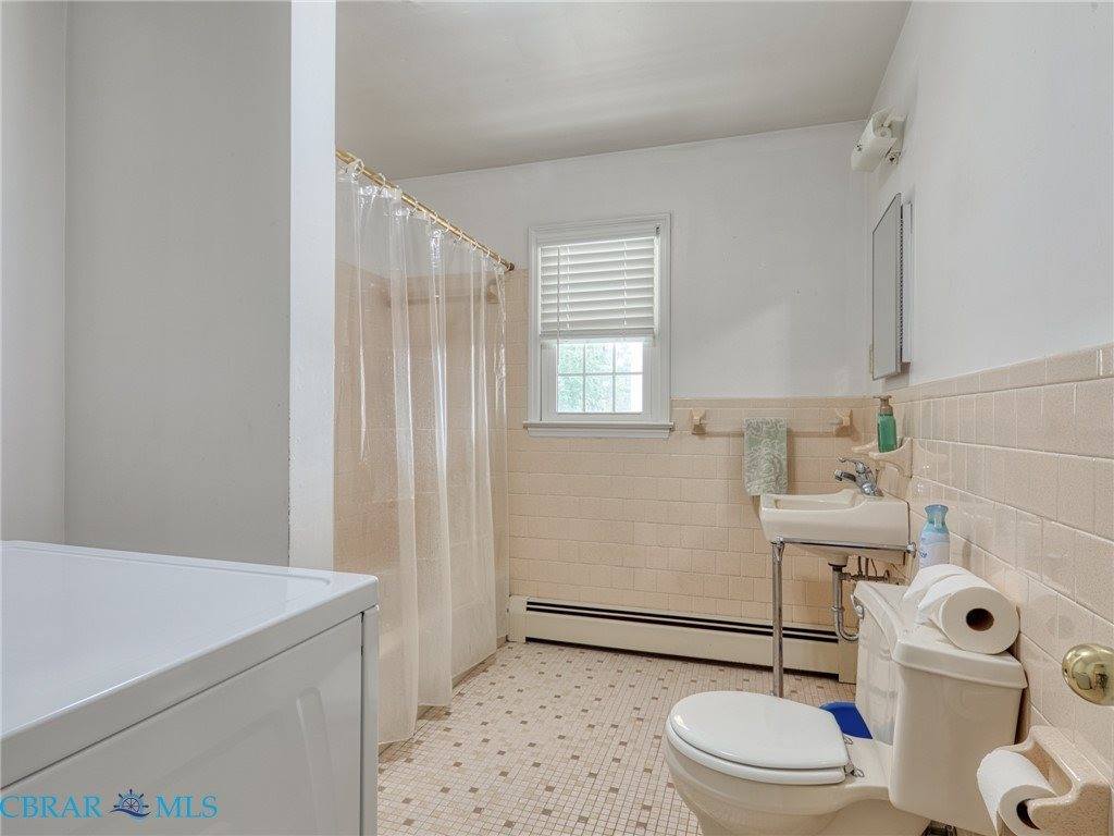 8407 Oyster Cove Road, Hayes, VA 23072