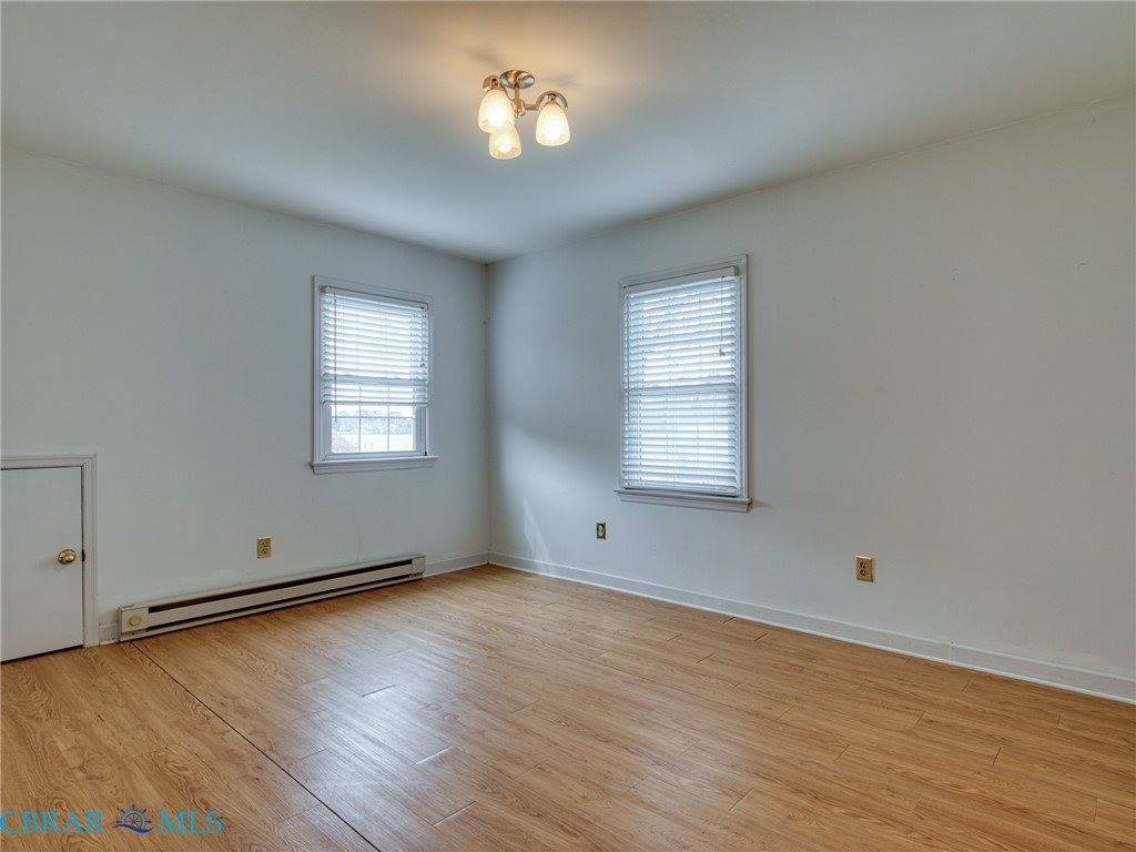 8407 Oyster Cove Road, Hayes, VA 23072