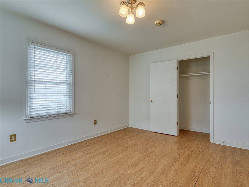 8407 Oyster Cove Road, Hayes, VA 23072