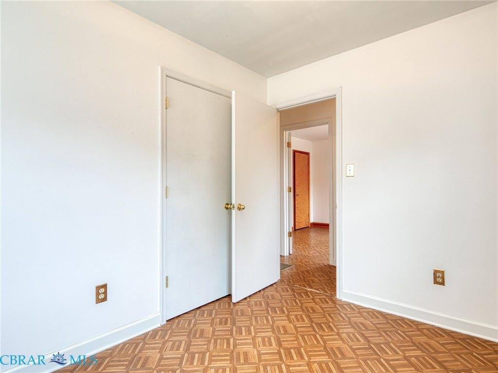 8407 Oyster Cove Road, Hayes, VA 23072