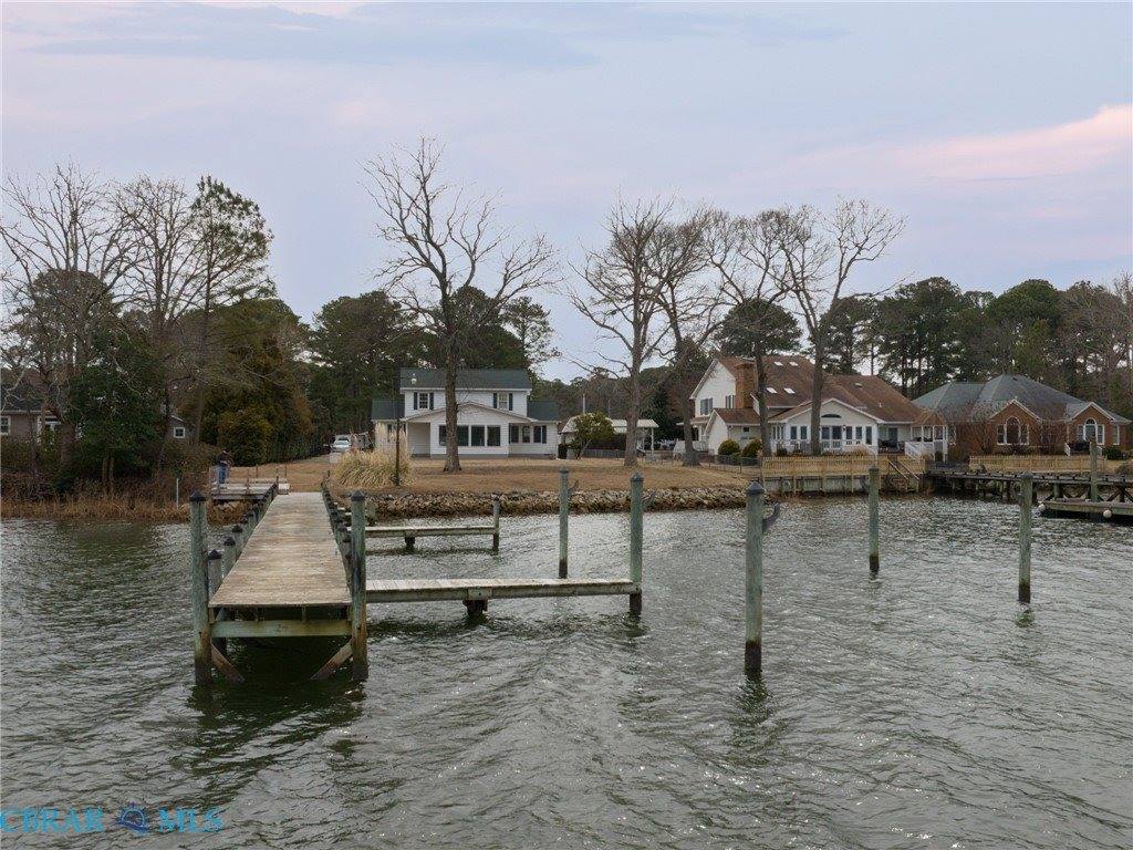 8407 Oyster Cove Road, Hayes, VA 23072