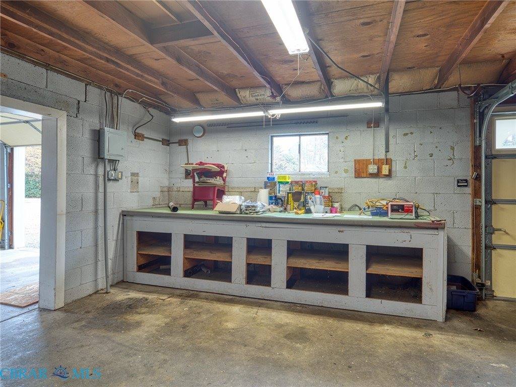 8407 Oyster Cove Road, Hayes, VA 23072