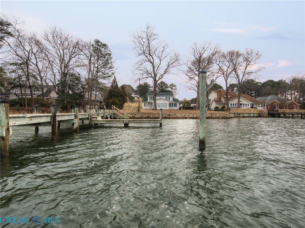 8407 Oyster Cove Road, Hayes, VA 23072