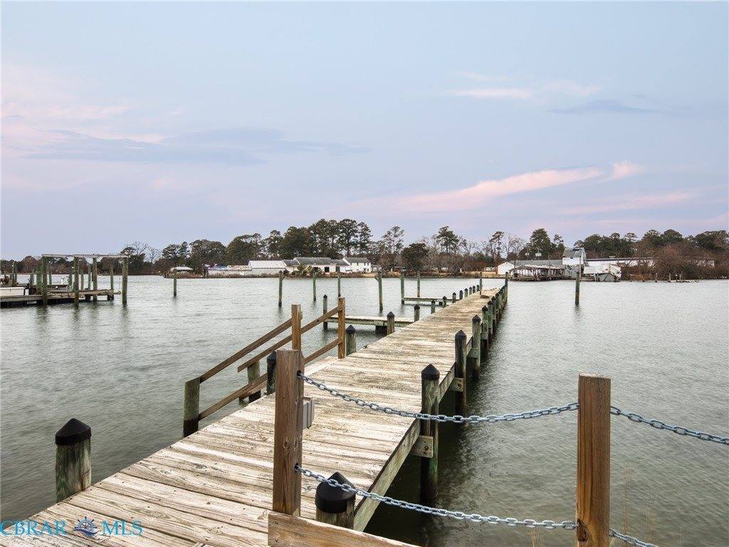 8407 Oyster Cove Road, Hayes, VA 23072