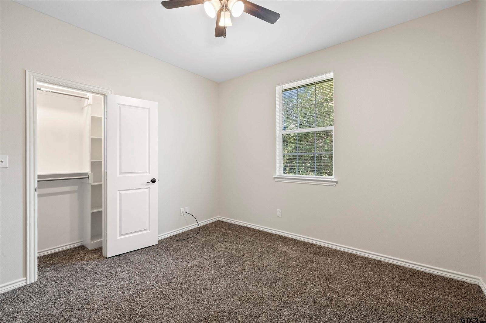 9710 W Lakeshore Dr, Tyler, TX 75709