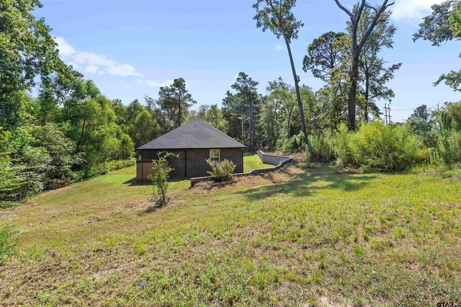 9710 W Lakeshore Dr, Tyler, TX 75709