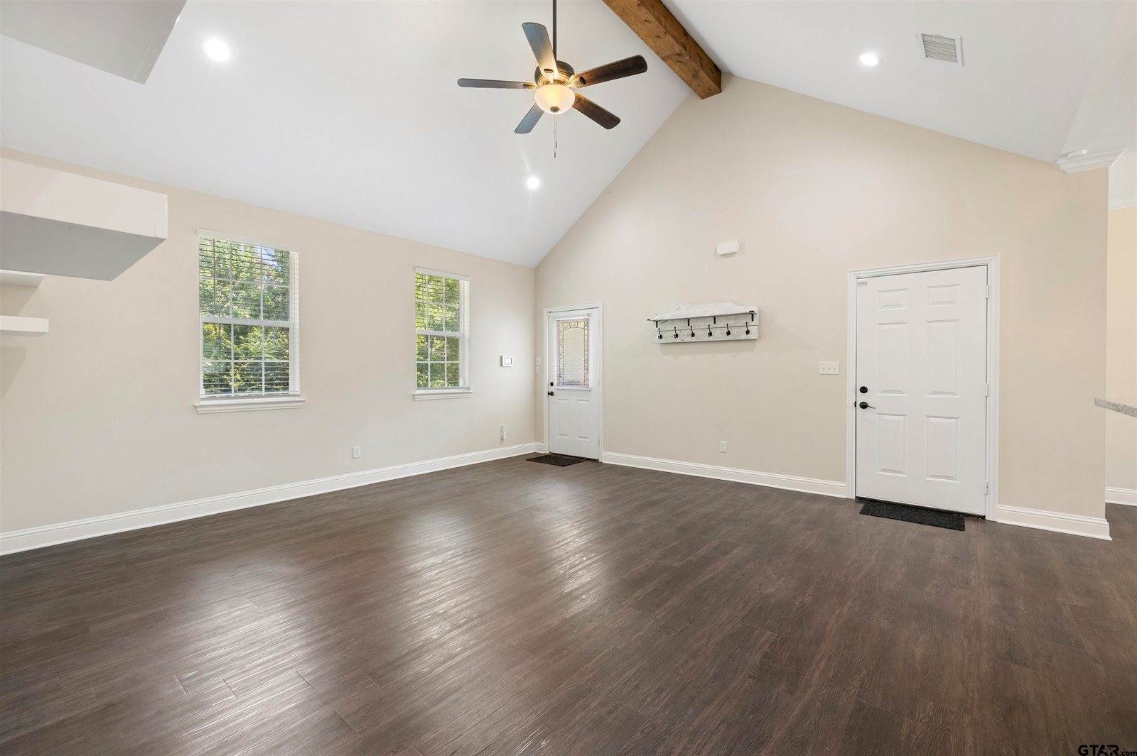 9710 W Lakeshore Dr, Tyler, TX 75709