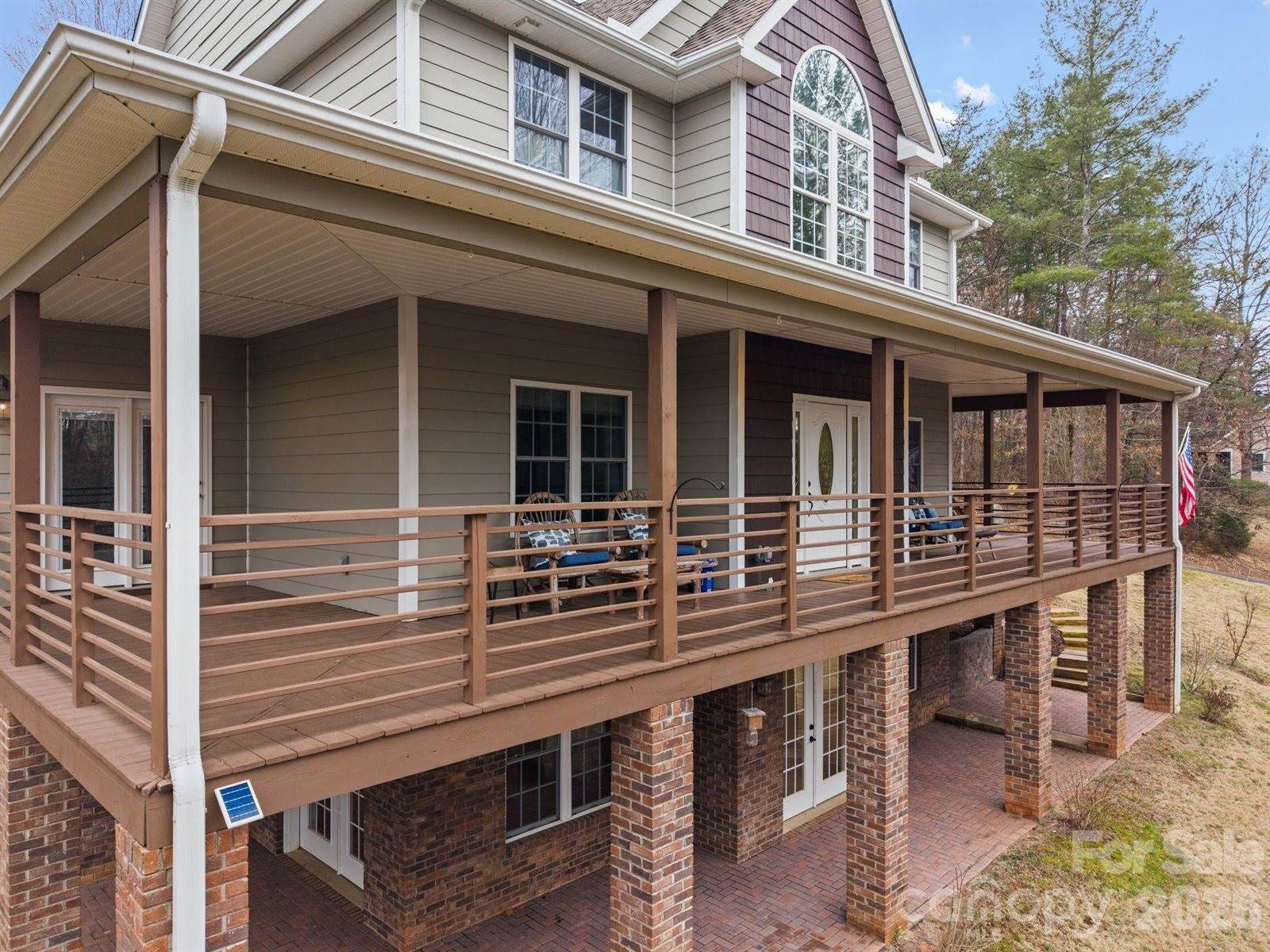 21 Hope Road, Weaverville, NC 28787