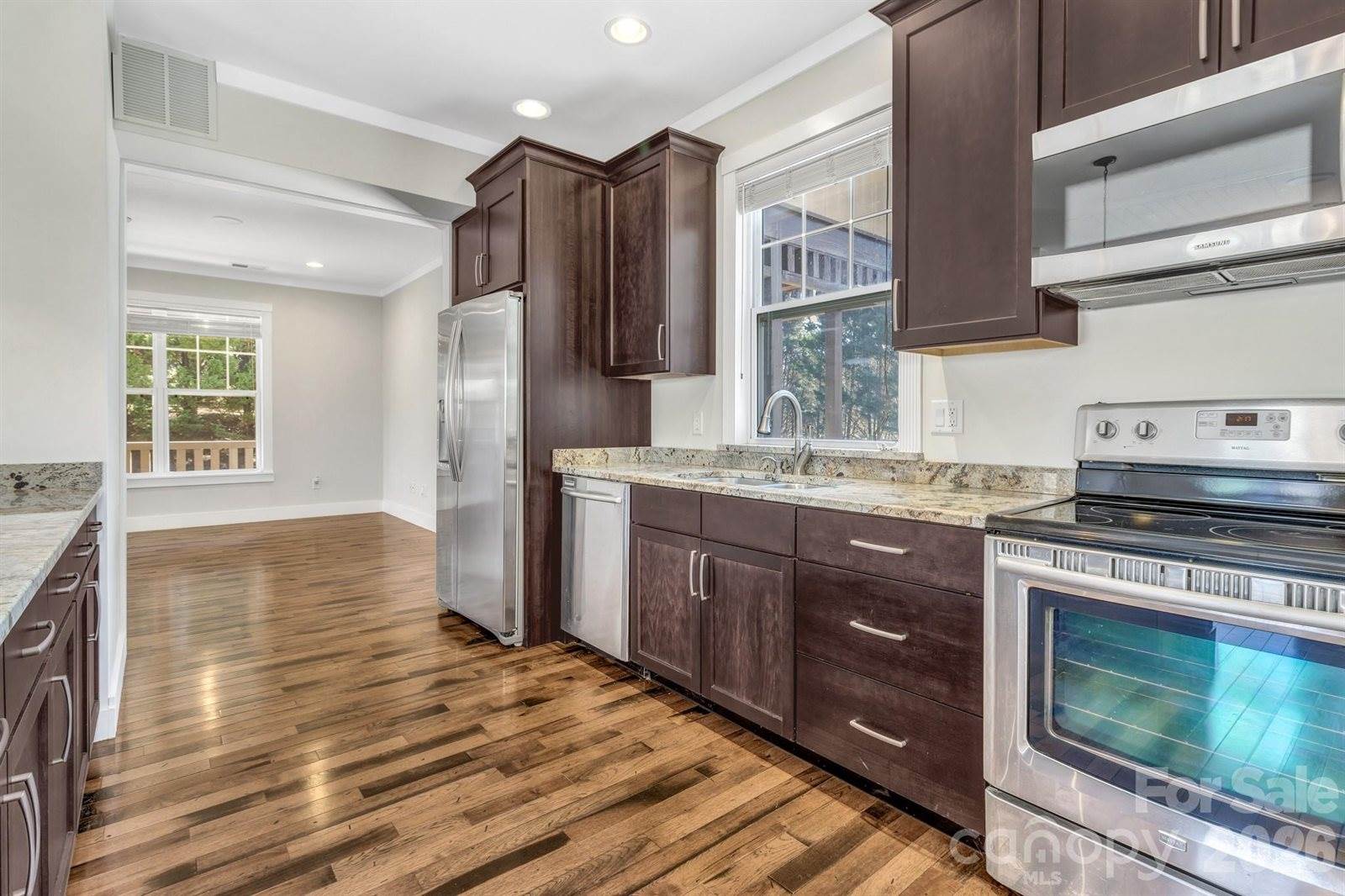 116 Unaka Avenue, Asheville, NC 28803