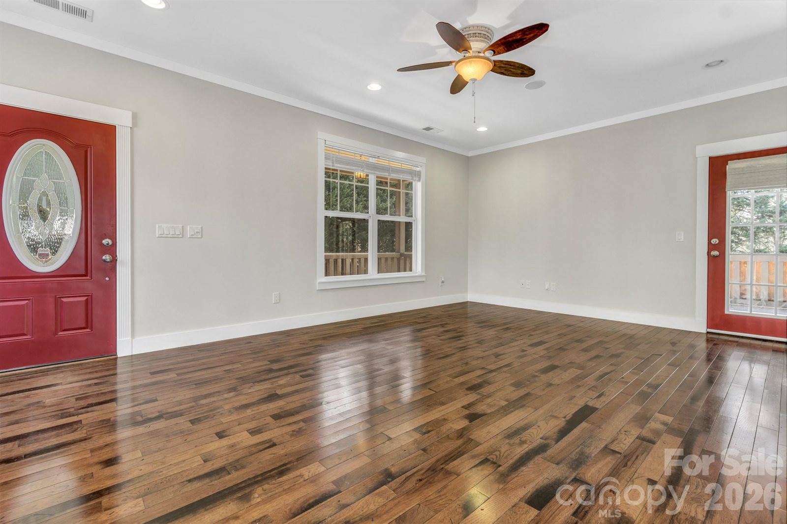 116 Unaka Avenue, Asheville, NC 28803