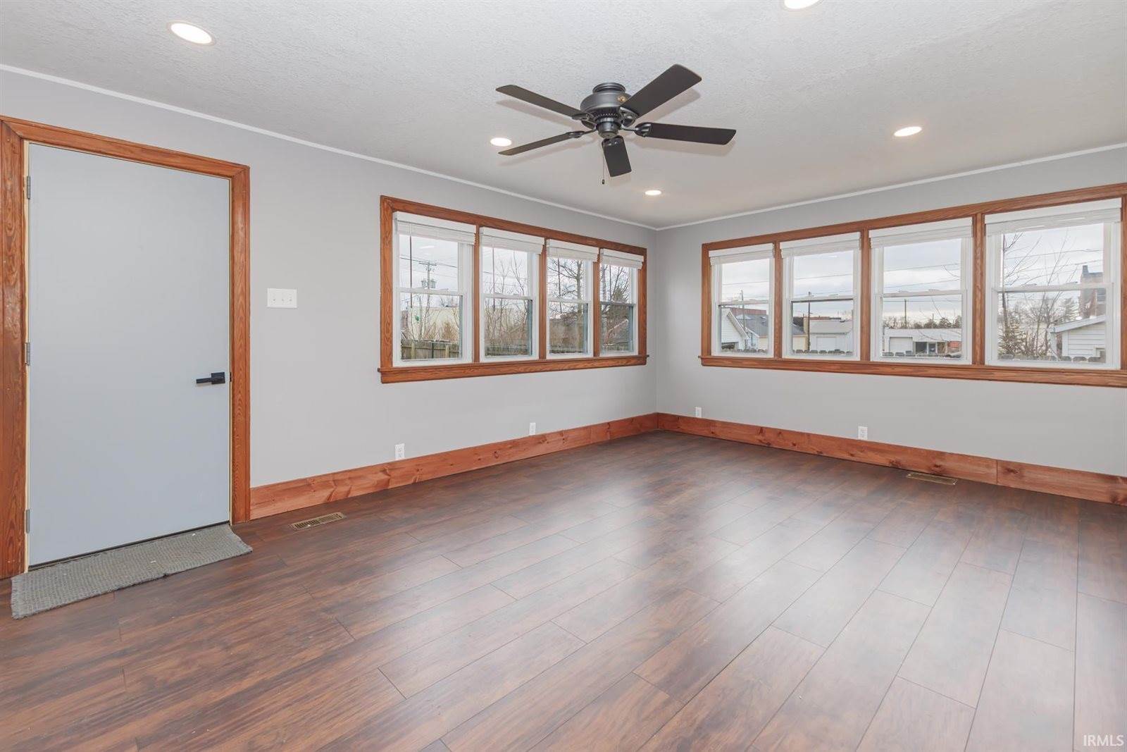 120 N Center Street, Eaton, IN 47338