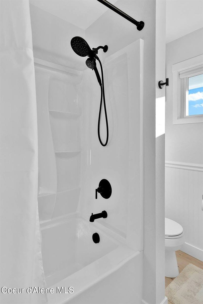 1810 West Honeysuckle Ave, Hayden, ID 83835