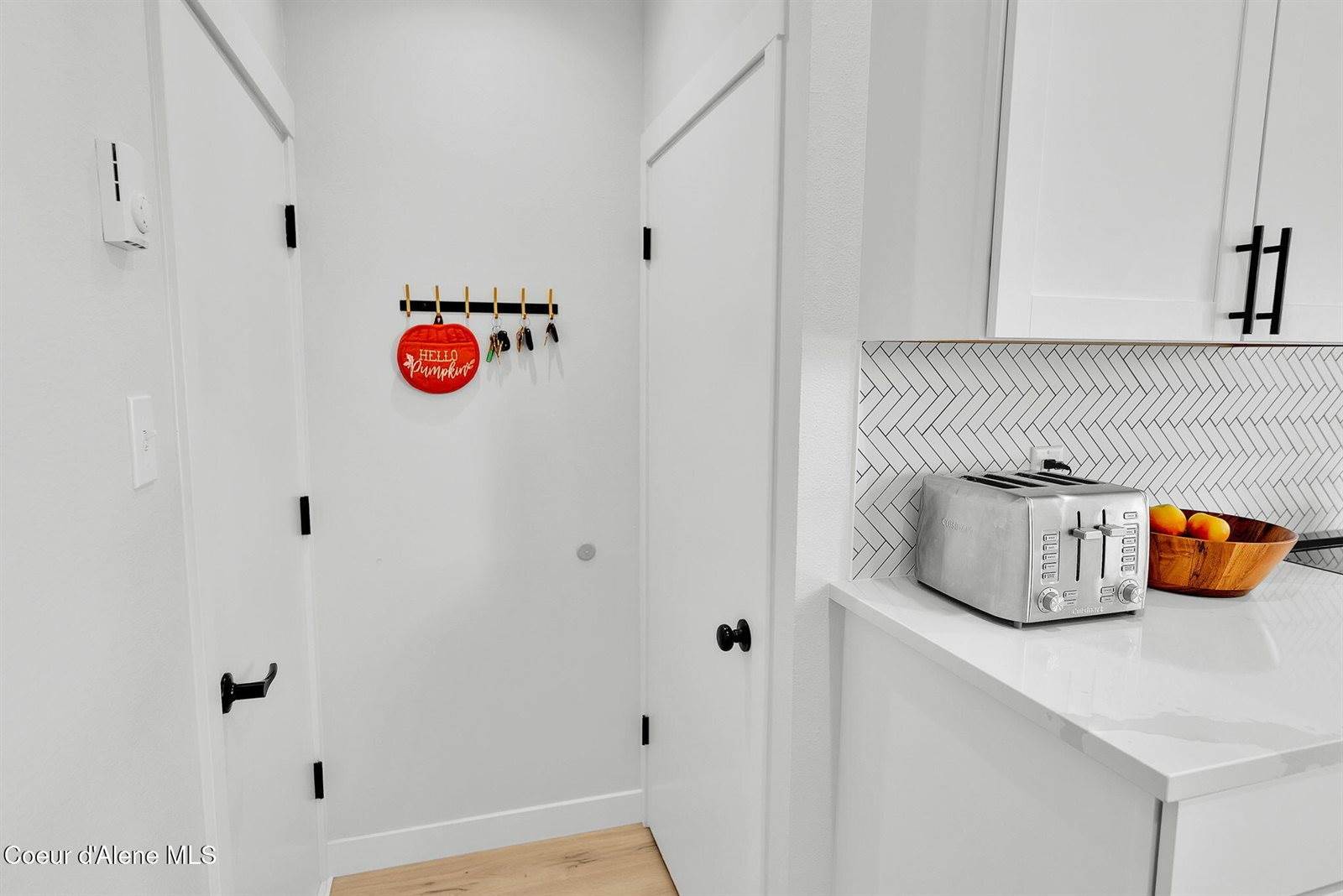 1810 West Honeysuckle Ave, Hayden, ID 83835