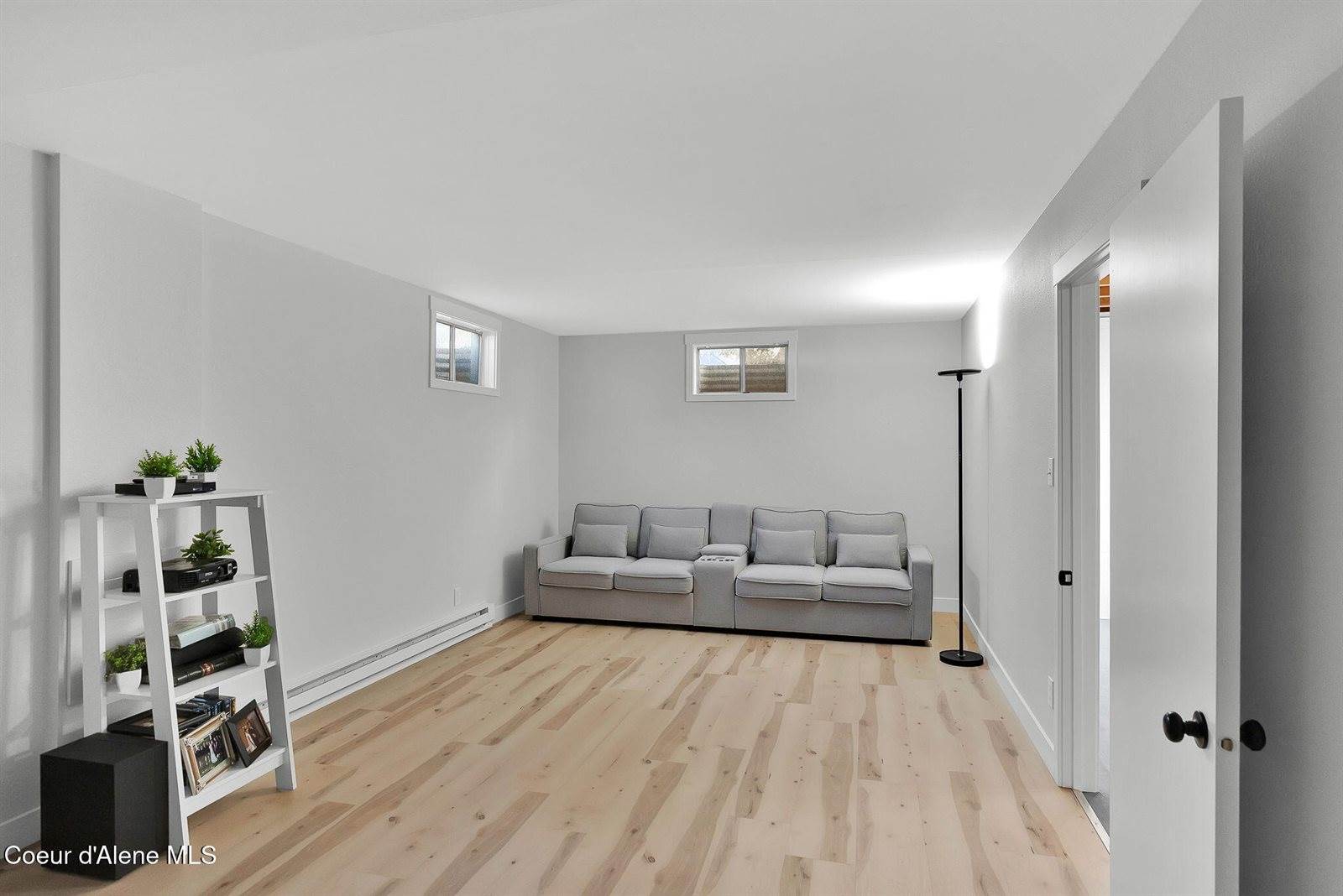 1810 West Honeysuckle Ave, Hayden, ID 83835