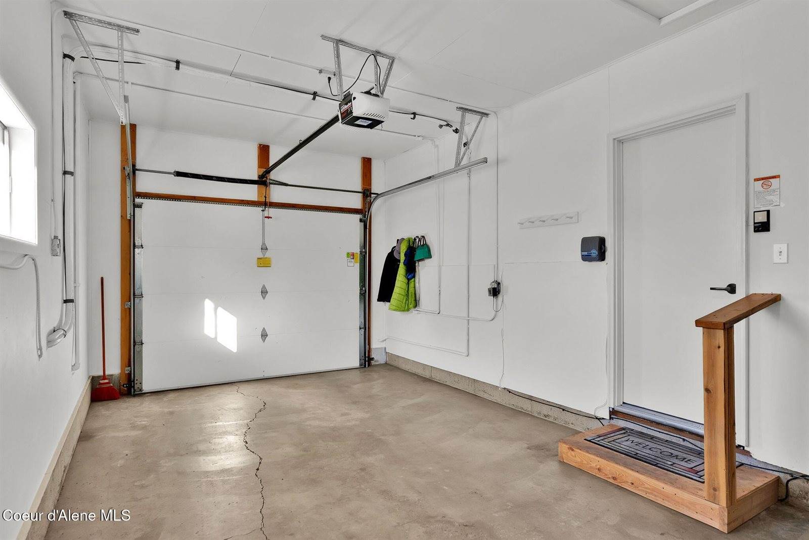 1810 West Honeysuckle Ave, Hayden, ID 83835