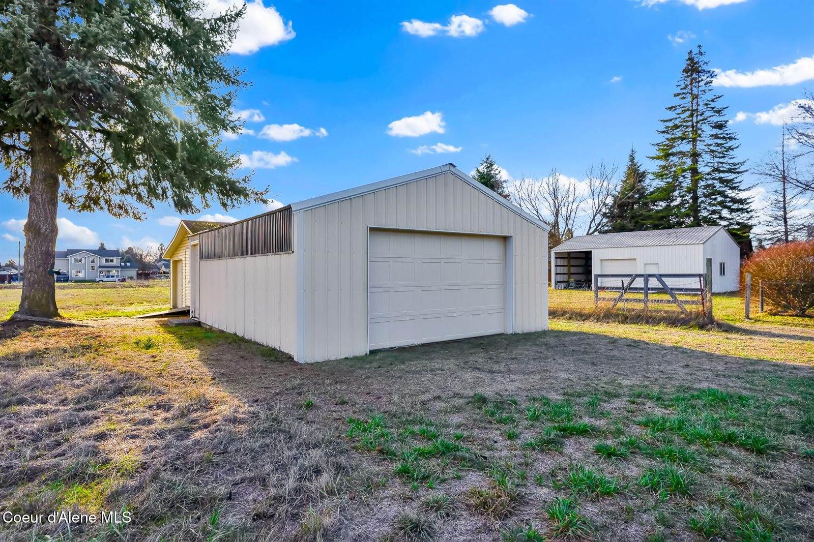 1810 West Honeysuckle Ave, Hayden, ID 83835