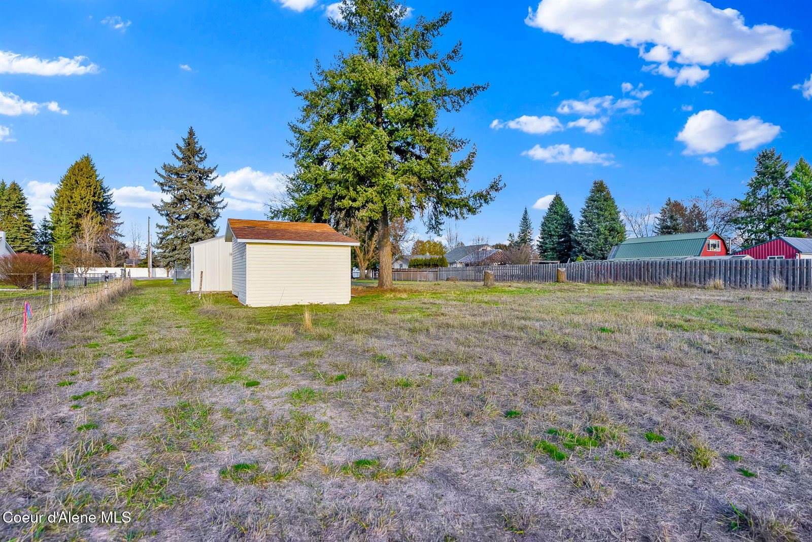 1810 West Honeysuckle Ave, Hayden, ID 83835