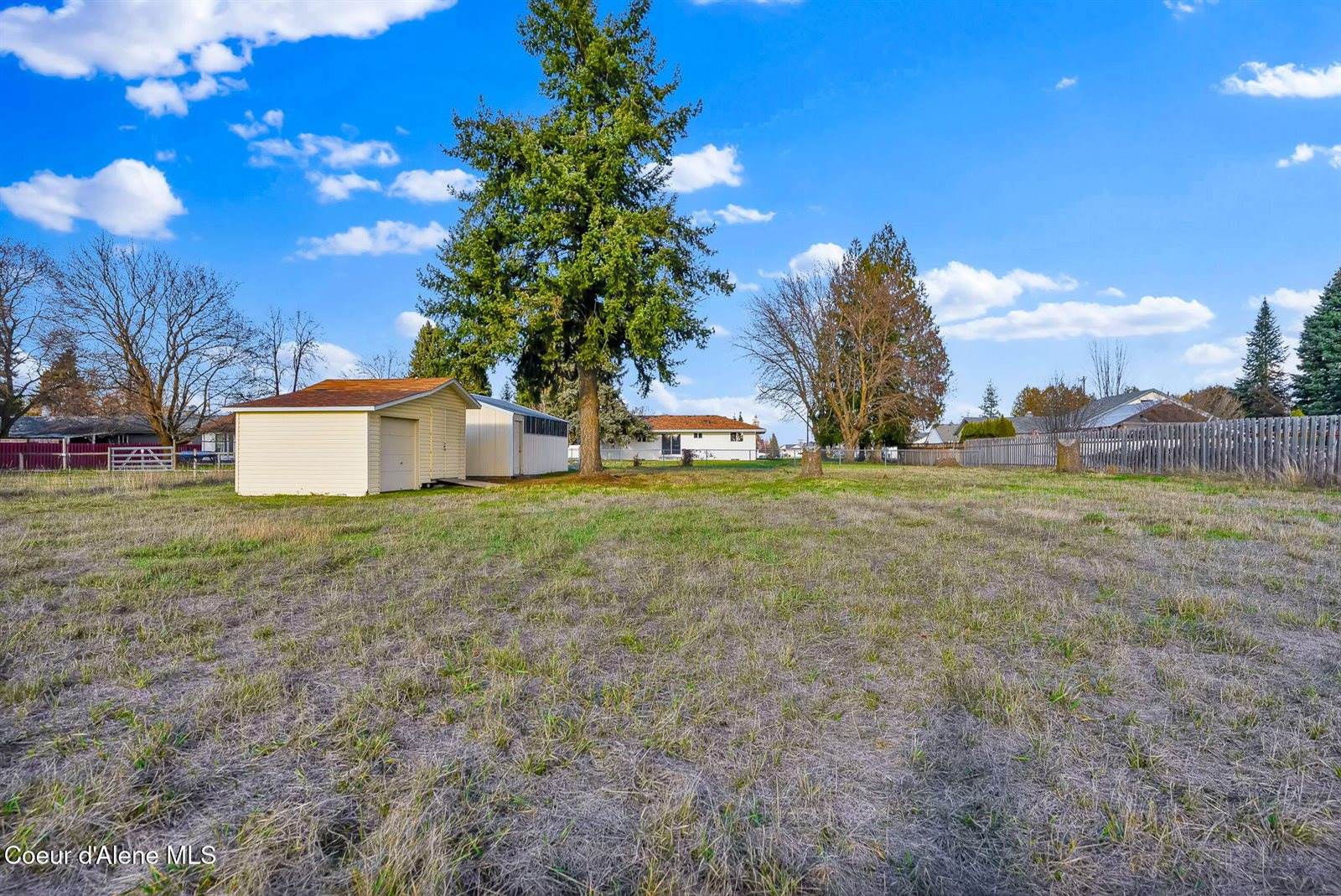 1810 West Honeysuckle Ave, Hayden, ID 83835