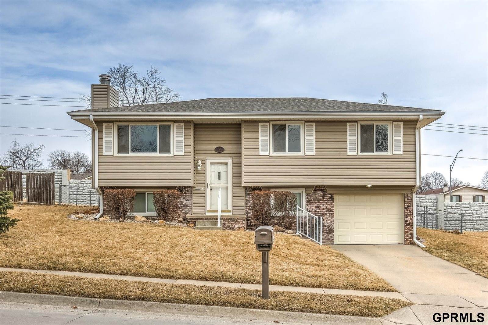 14604 Emiline Street, Omaha, NE 68138